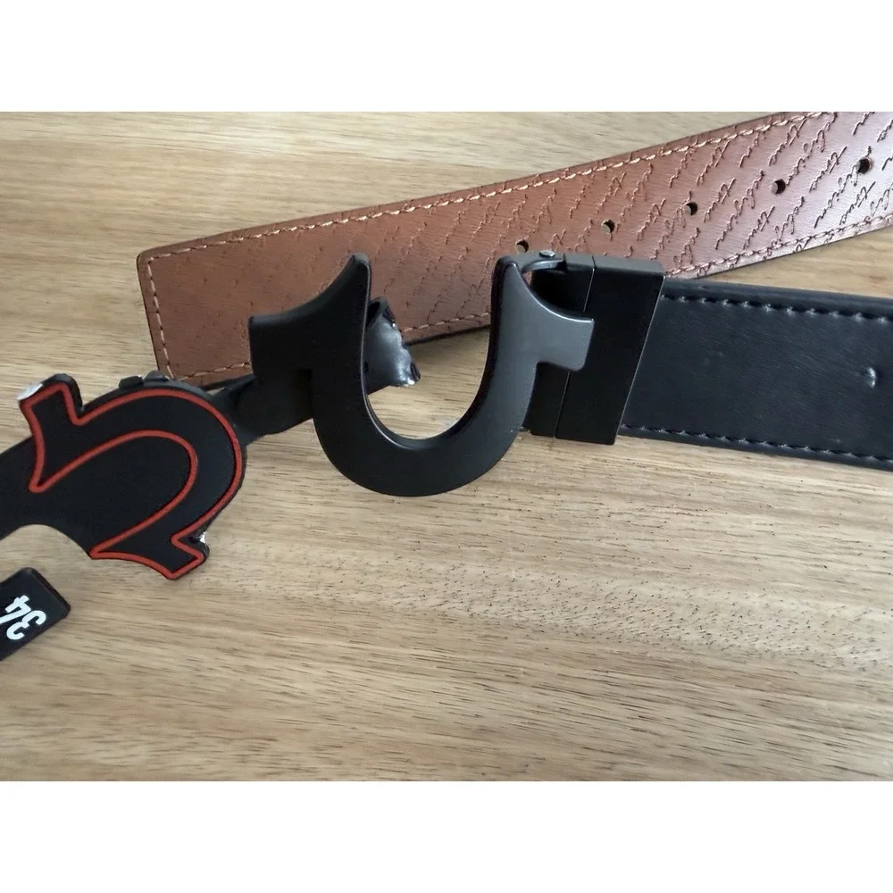 True Religion Reversible Belt Size 34 Black Tan Matte Horseshoe Buckle NWT
